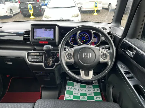 Honda N-BOX Custom