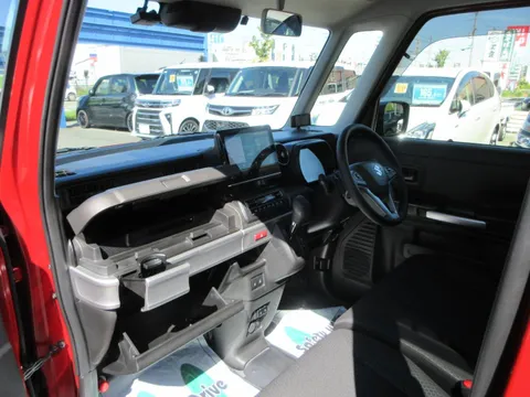 Suzuki Spacia Gear