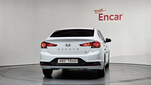 Hyundai Elantra (Avante)