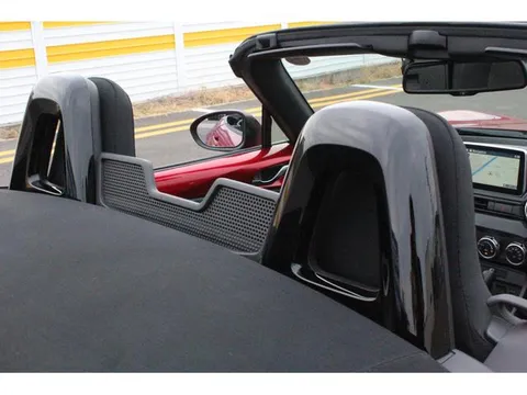 Mazda MX-5 (Roadster)
