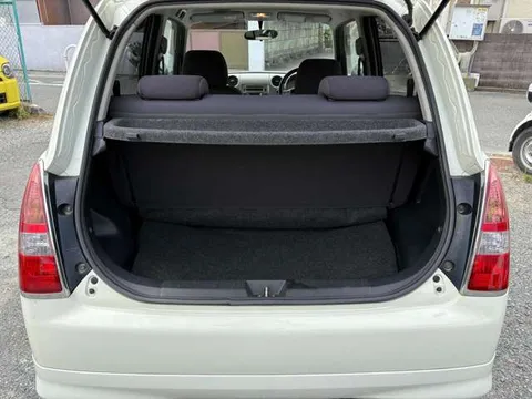 Daihatsu Mira Gino