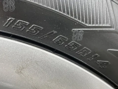 Daihatsu Mira Tocot