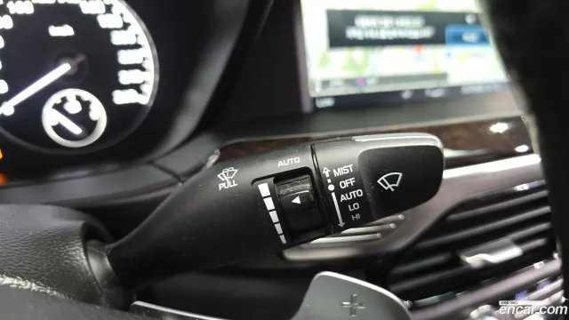 Genesis G90 (EQ900)