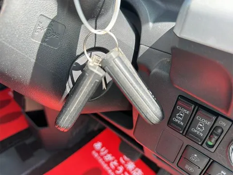 Toyota Pixis Mega