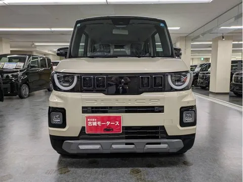 Mitsubishi Delica Mini