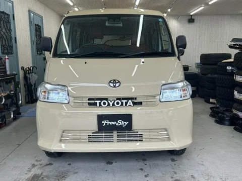 Toyota TownAce Van