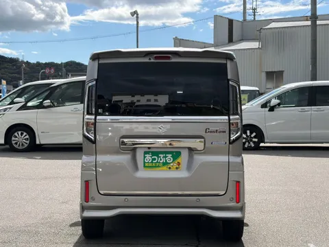 Suzuki Spacia Custom