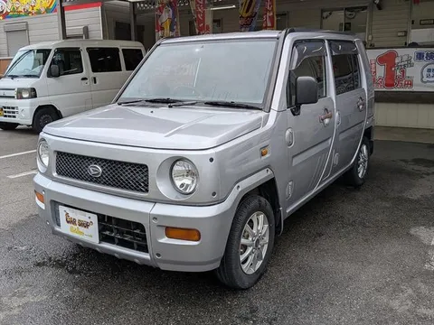 Daihatsu Naked