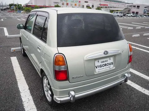 Daihatsu Mira Gino