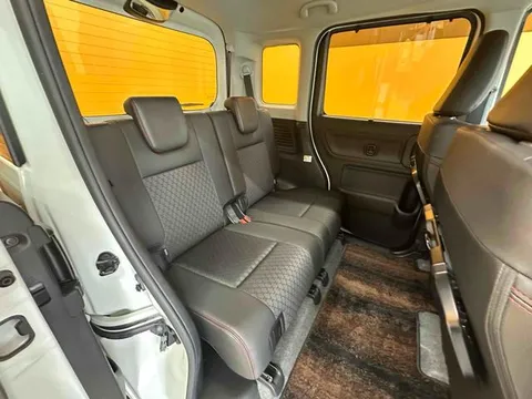 Suzuki Spacia Custom