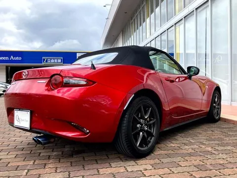 Mazda MX-5 (Roadster)