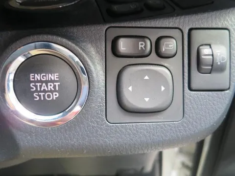 Toyota Yaris (Vitz)
