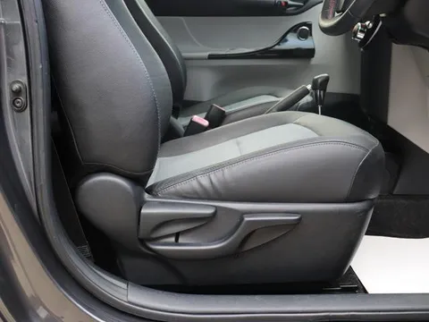 Toyota iQ