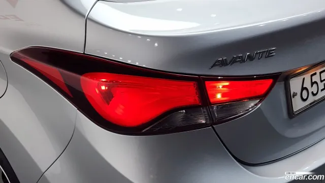 Hyundai Elantra (Avante)