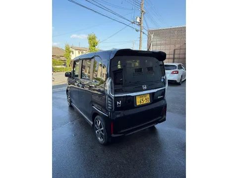 Honda N-BOX Custom