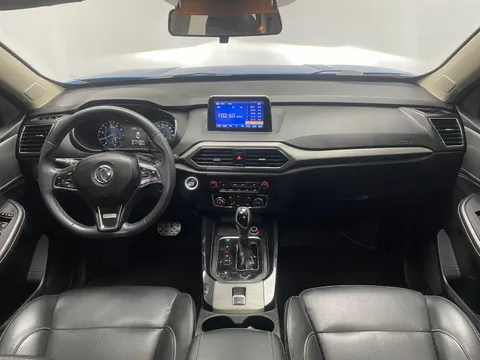 DFSK Glory S560