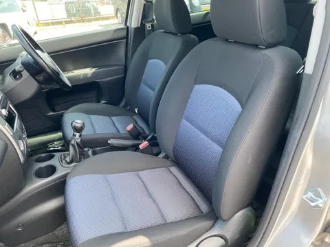 Mazda Mazda2 (Demio)