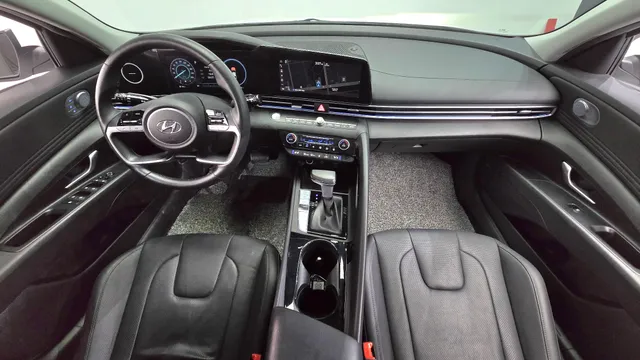 Hyundai Elantra (Avante)