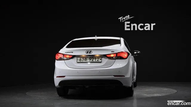 Hyundai Elantra (Avante)