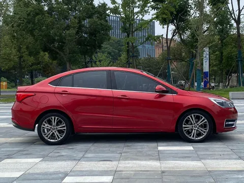 Chery Arrizo 5