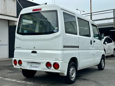 Mitsubishi Minicab Van