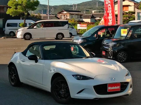 Mazda MX-5 (Roadster)