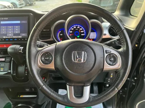 Honda N-BOX Slash