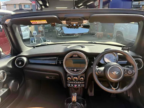 MINI Cooper Convertible