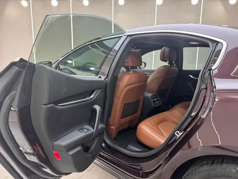Maserati Ghibli