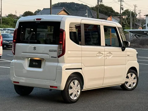 Suzuki Spacia