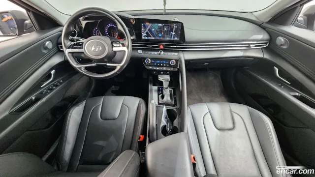 Hyundai Elantra (Avante)