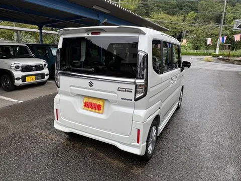 Suzuki Spacia Custom