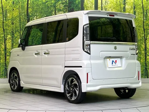 Suzuki Spacia Custom