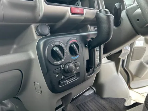 Mitsubishi Minicab Van