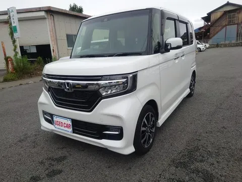 Honda N-BOX Custom