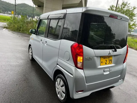 Mitsubishi eK Space