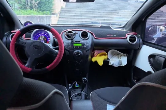 BYD F0