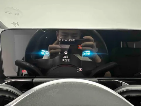 Mercedes-Benz Mercedes-Benz GLA