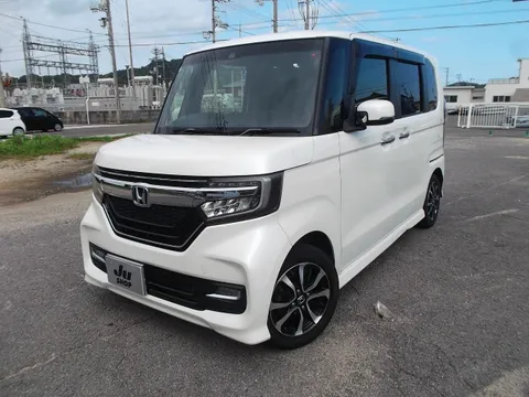 Honda N-BOX Custom