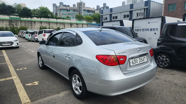Hyundai Elantra (Avante)