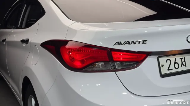 Hyundai Elantra (Avante)