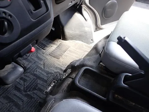 Toyota TownAce Van