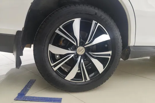 BYD S7