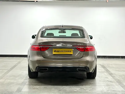 Jaguar XFL