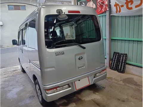 Toyota Pixis Van