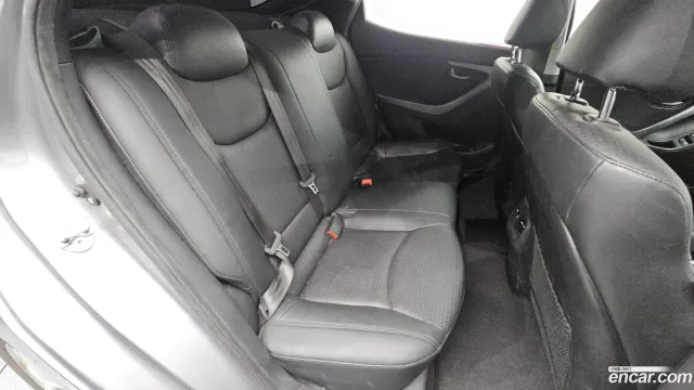 Hyundai Elantra (Avante)