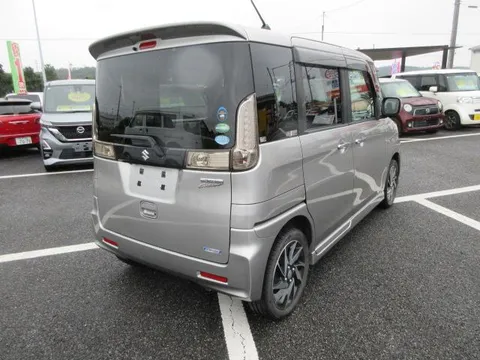 Suzuki Spacia Custom
