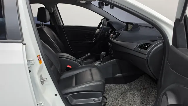 Renault SM3