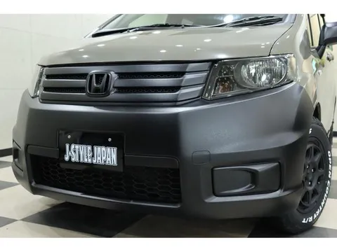 Honda Freed Spike