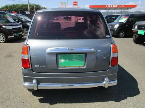 Daihatsu Mira Gino